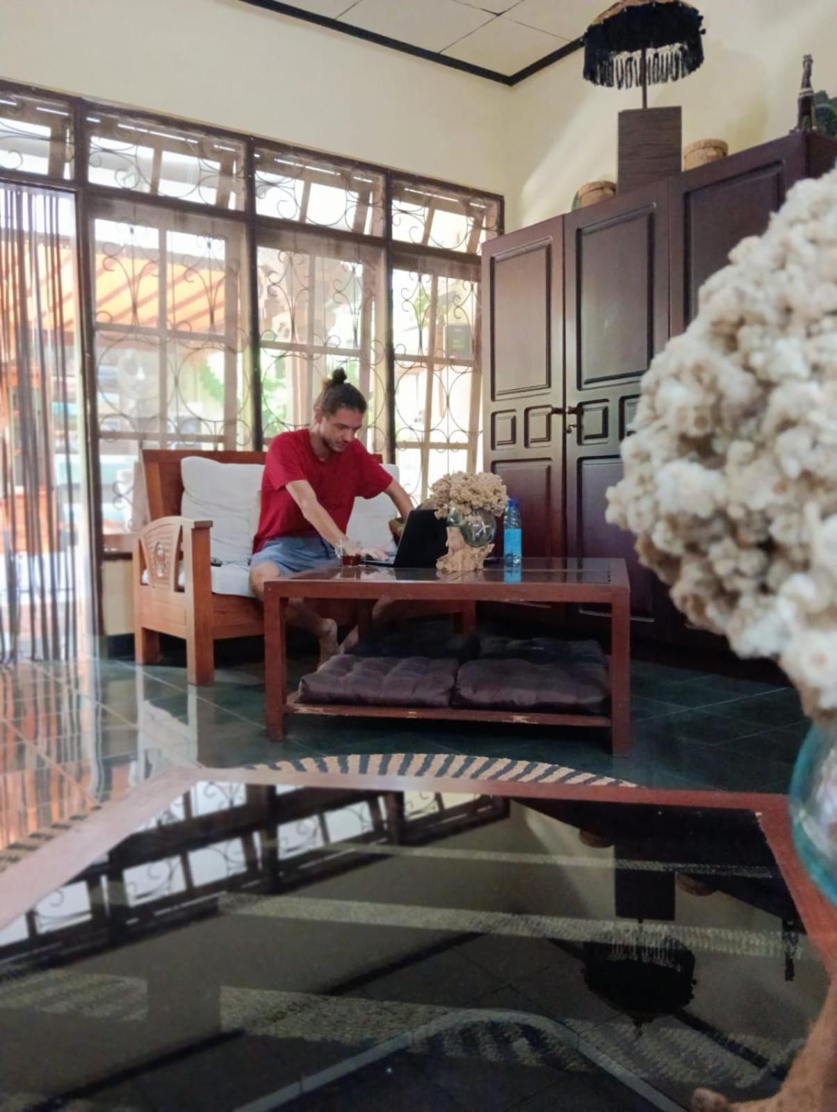 Coliving Bali Sweet Home Kost Lengkap Di Tabanan Kota Exterior photo