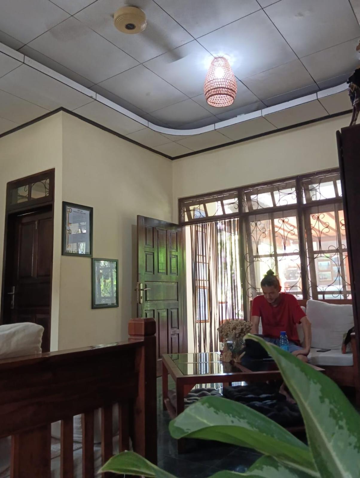 Coliving Bali Sweet Home Kost Lengkap Di Tabanan Kota Exterior photo