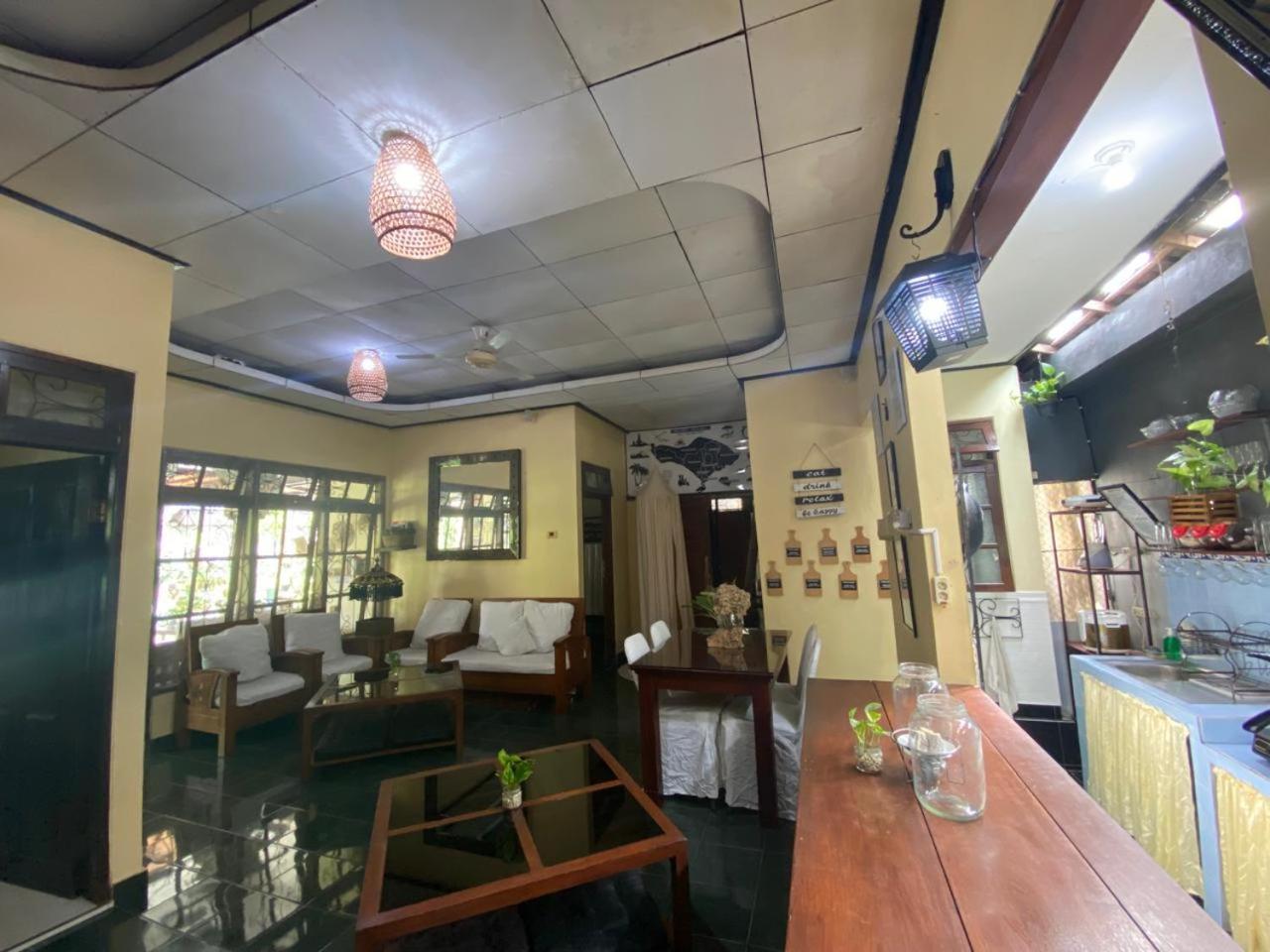 Coliving Bali Sweet Home Kost Lengkap Di Tabanan Kota Exterior photo