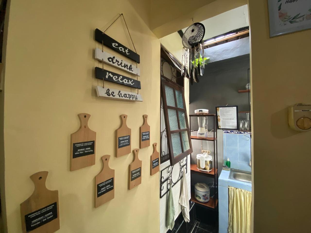 Coliving Bali Sweet Home Kost Lengkap Di Tabanan Kota Exterior photo