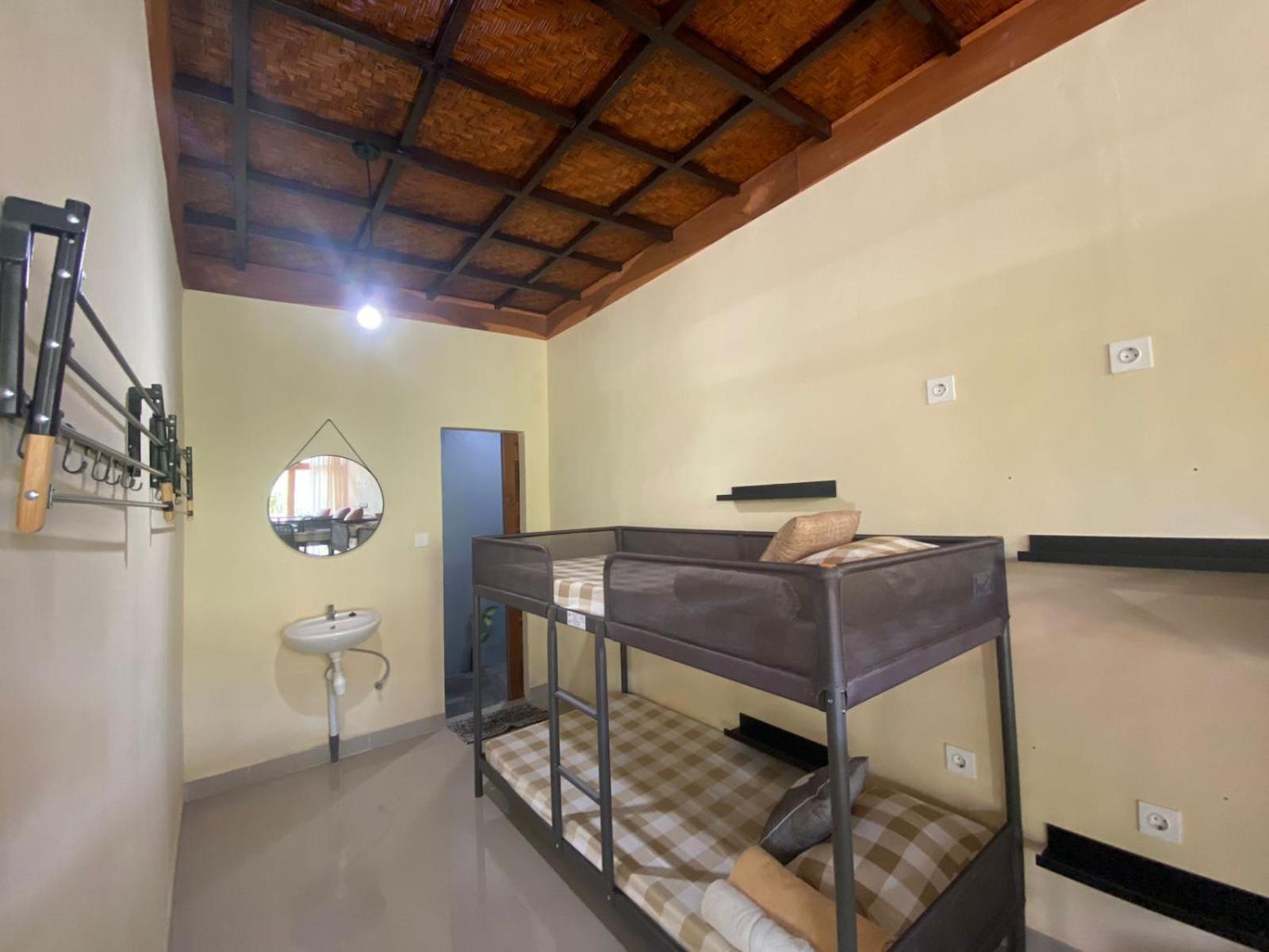 Coliving Bali Sweet Home Kost Lengkap Di Tabanan Kota Room photo
